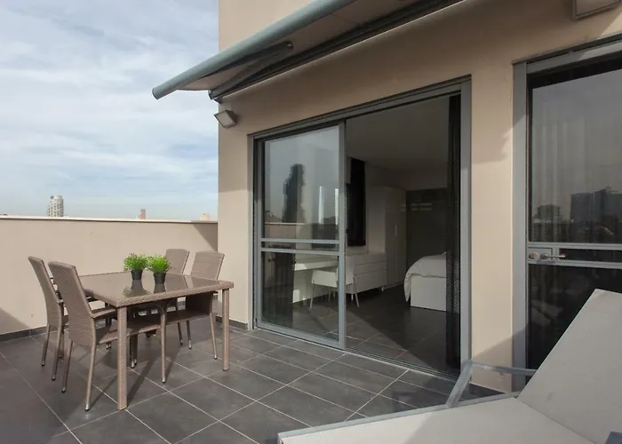 Luxury Penthouse 2 Bed Near Rothchild
